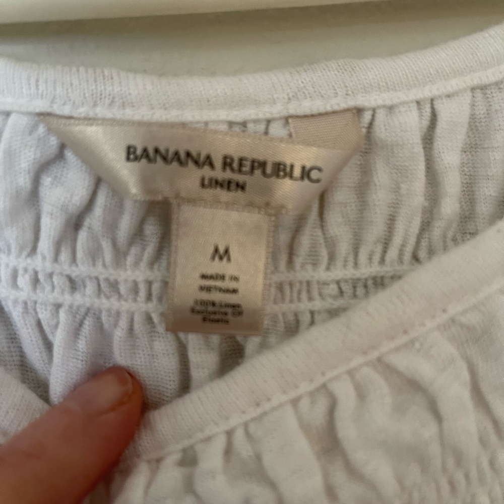 Banana Republic linen top. Size Medium. - Picture 2 of 3